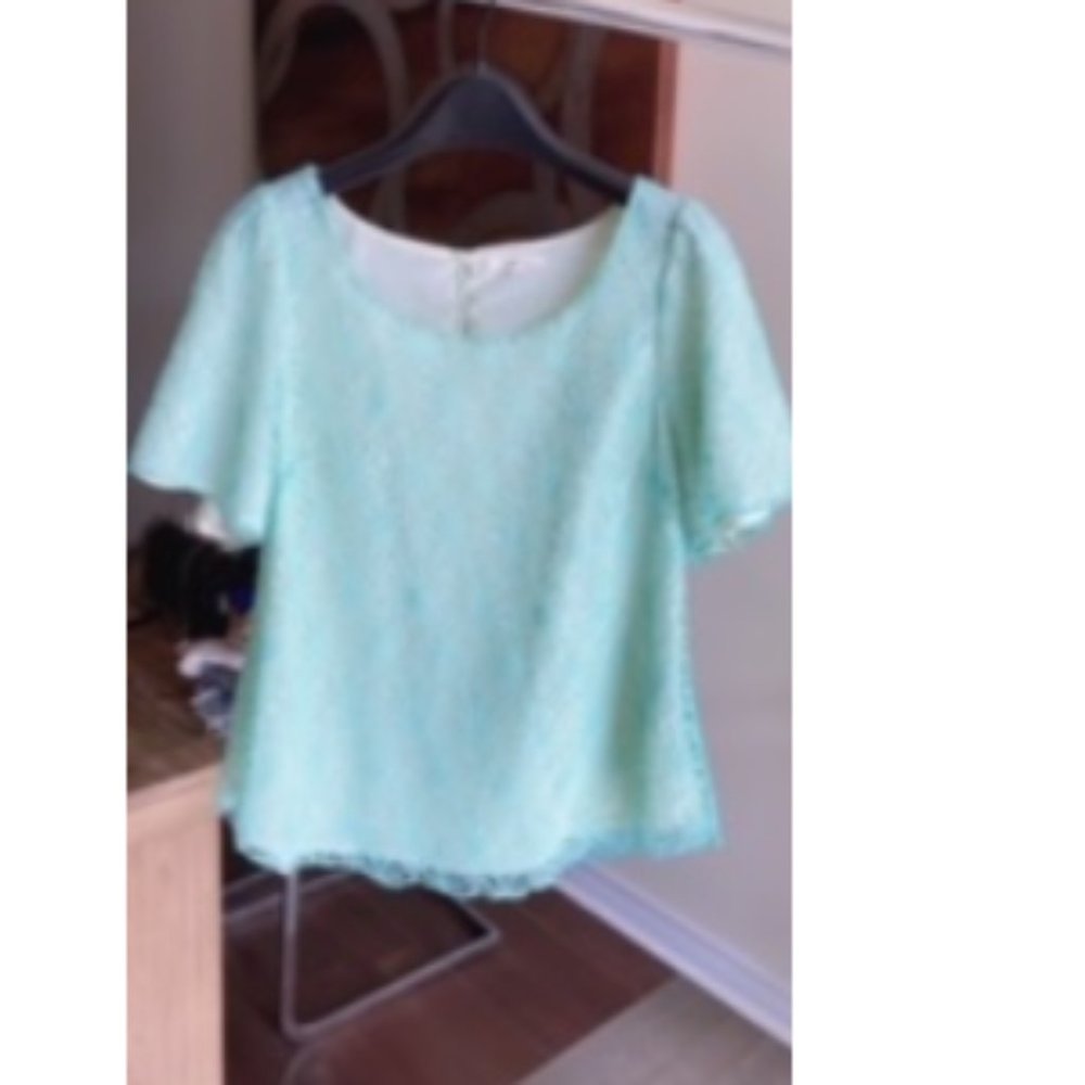 Teal top